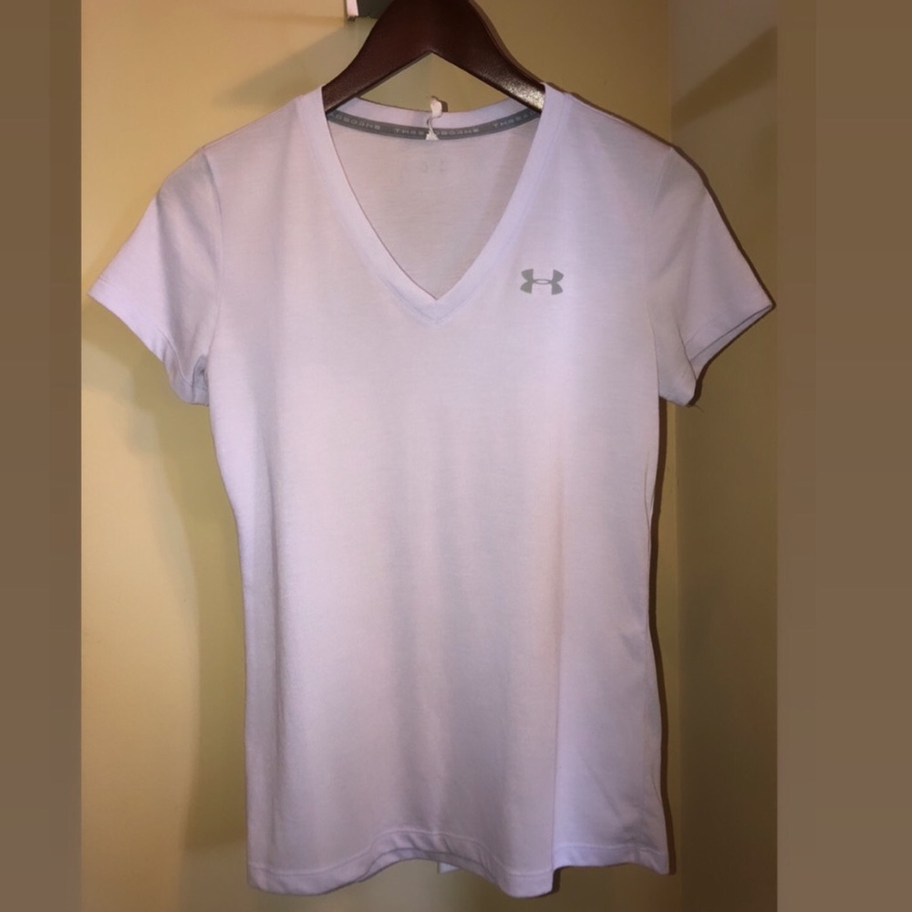 Under Armour top